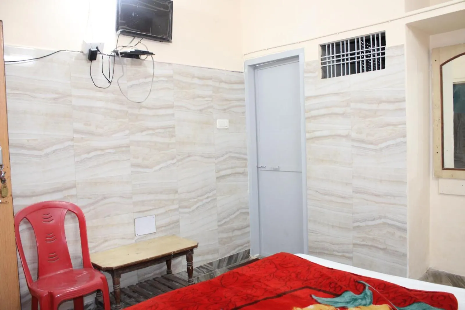 Hotel Vk Grand Varanasi 2*,