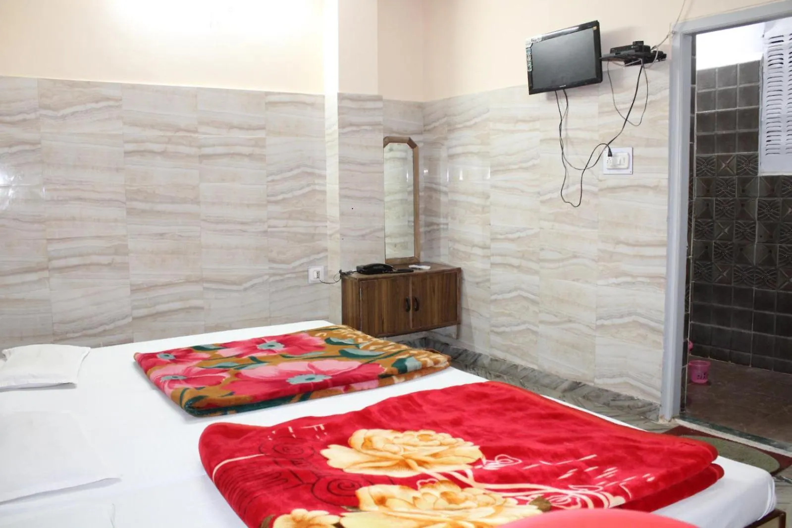 Hotel Vk Grand Varanasi India