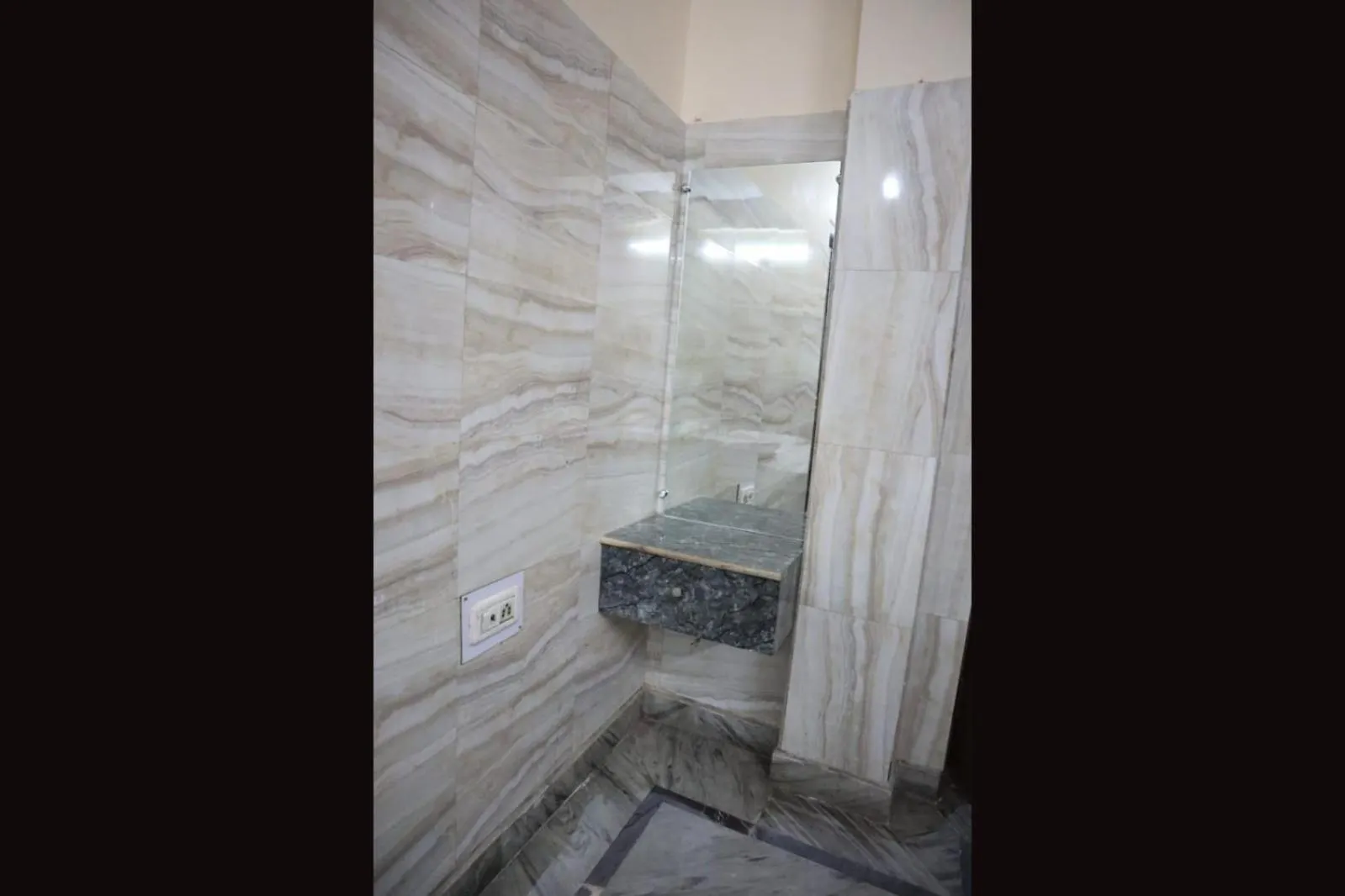 **  Hotel Vk Grand Varanasi India