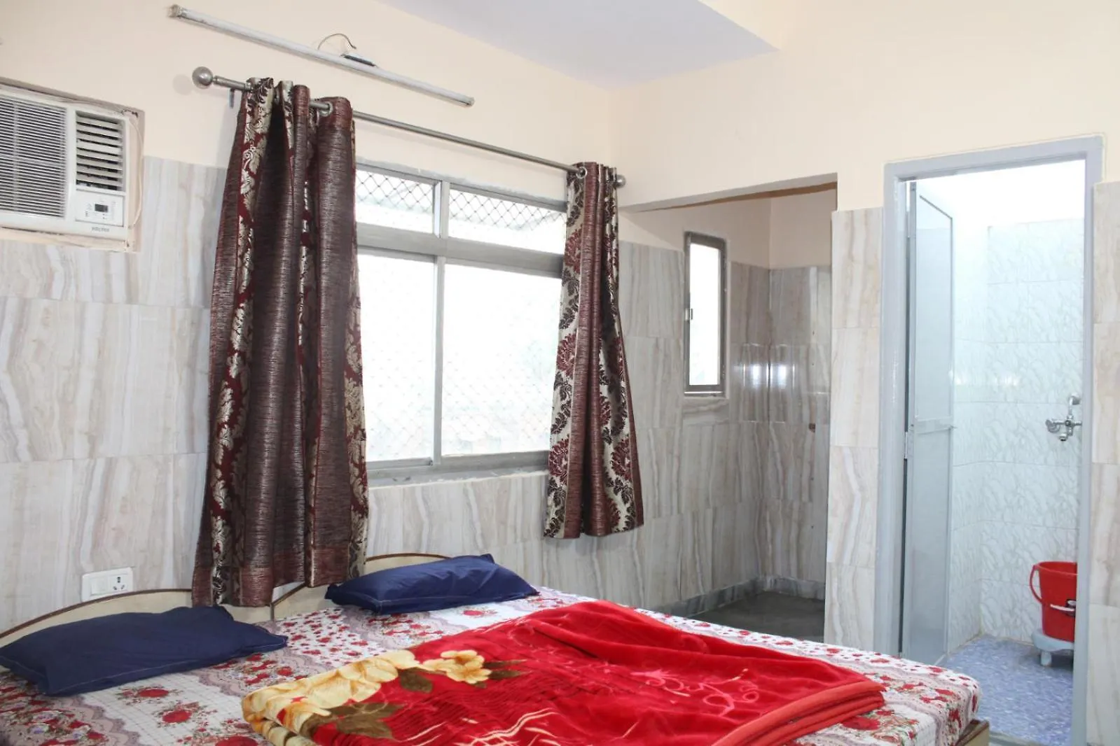 Hotel Vk Grand Varanasi 2*,  India