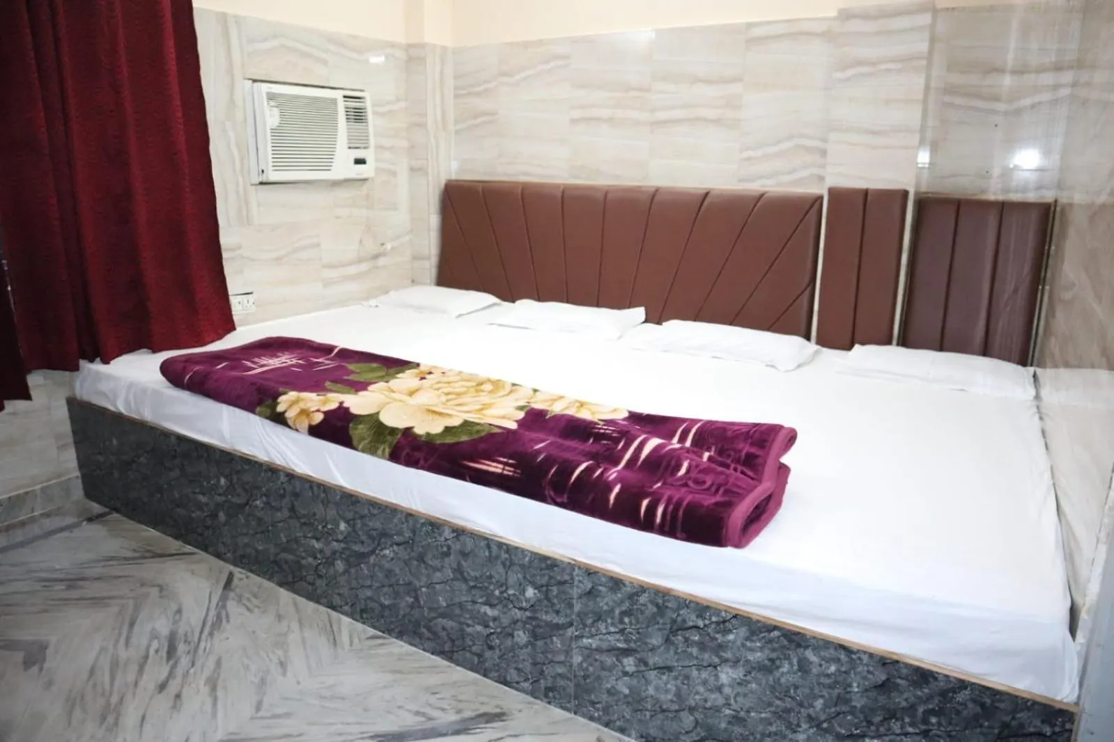 Hotel Vk Grand Varanasi 2*,  India
