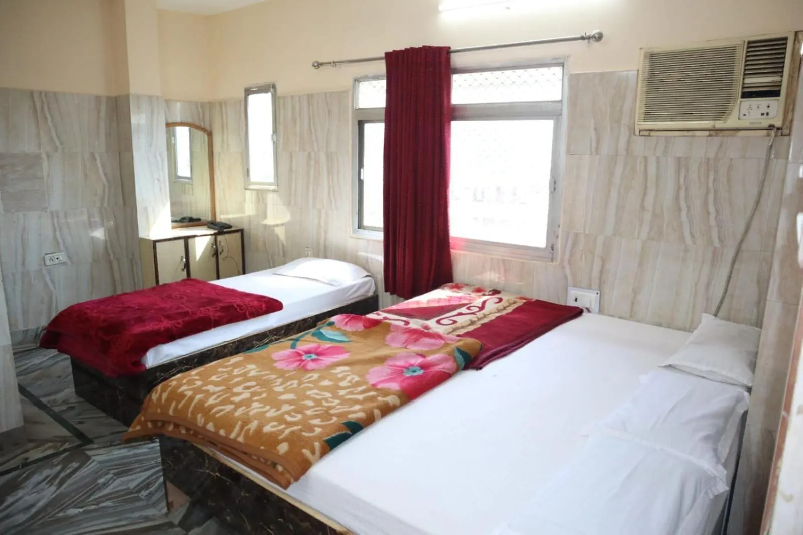 Hotel Vk Grand Varanasi